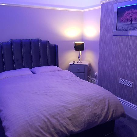 Highfields Living - All Rooms Ensuite- Free Wifi- Free Local Parking Sheffield Exteriör bild