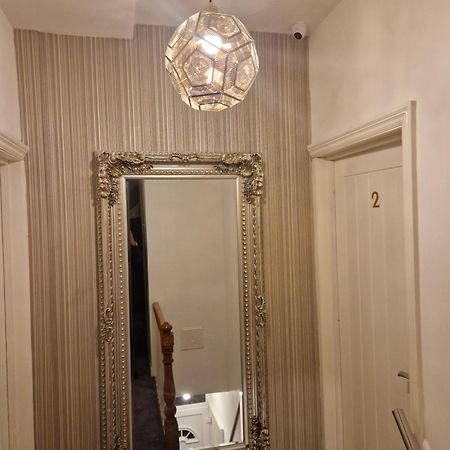 Highfields Living - All Rooms Ensuite- Free Wifi- Free Local Parking Sheffield Exteriör bild