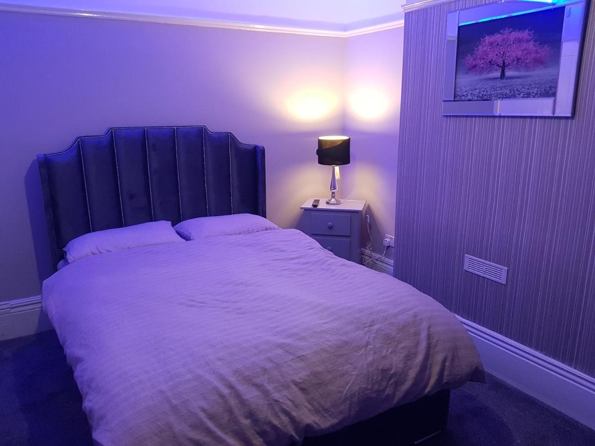 Highfields Living - All Rooms Ensuite- Free Wifi- Free Local Parking Sheffield Exteriör bild