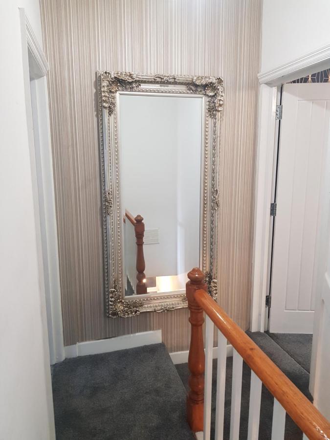 Highfields Living - All Rooms Ensuite- Free Wifi- Free Local Parking Sheffield Exteriör bild