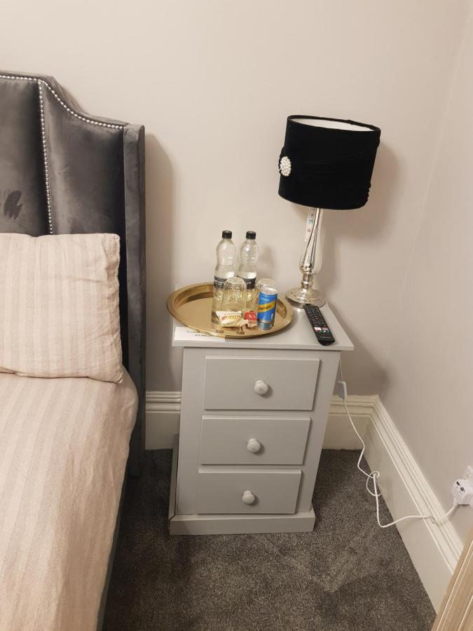 Highfields Living - All Rooms Ensuite- Free Wifi- Free Local Parking Sheffield Exteriör bild