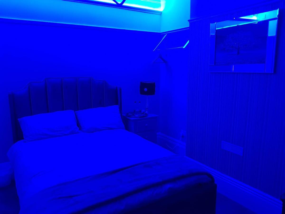 Highfields Living - All Rooms Ensuite- Free Wifi- Free Local Parking Sheffield Exteriör bild