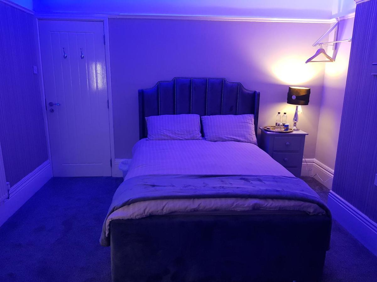 Highfields Living - All Rooms Ensuite- Free Wifi- Free Local Parking Sheffield Exteriör bild