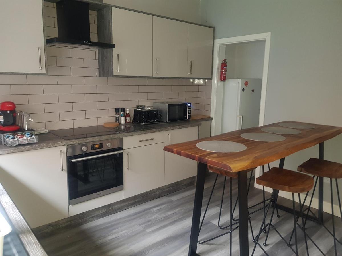 Highfields Living - All Rooms Ensuite- Free Wifi- Free Local Parking Sheffield Exteriör bild